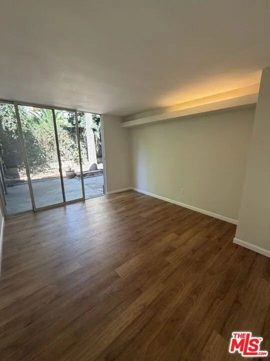 Spacious bedroom with gorgeous Spacious bedroom with gorgeous