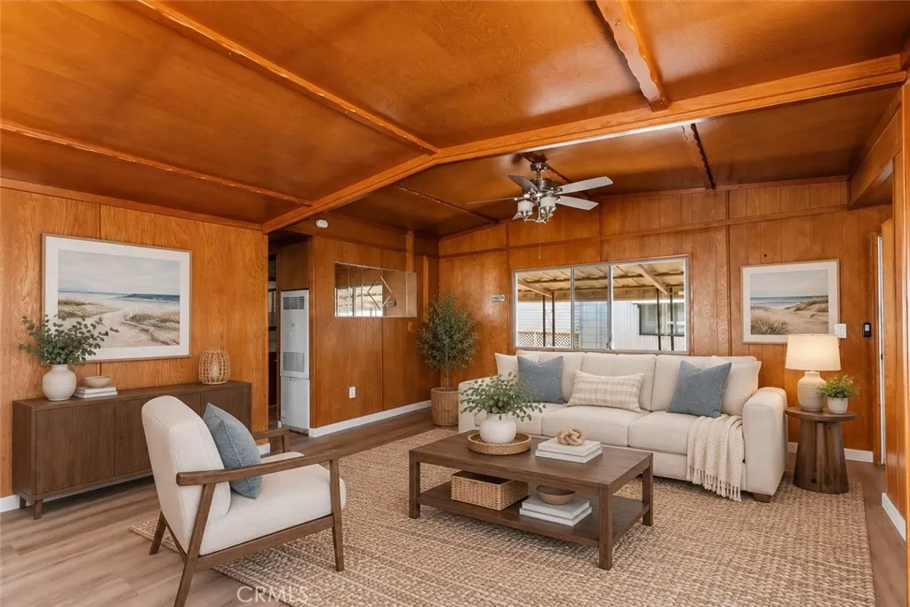 Living /Family room/Virtually staged