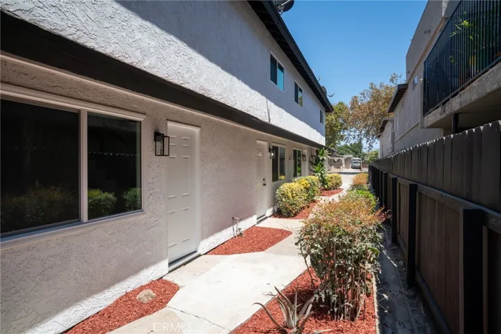 810 S Flower, Santa Ana, California 92703 — photo 5