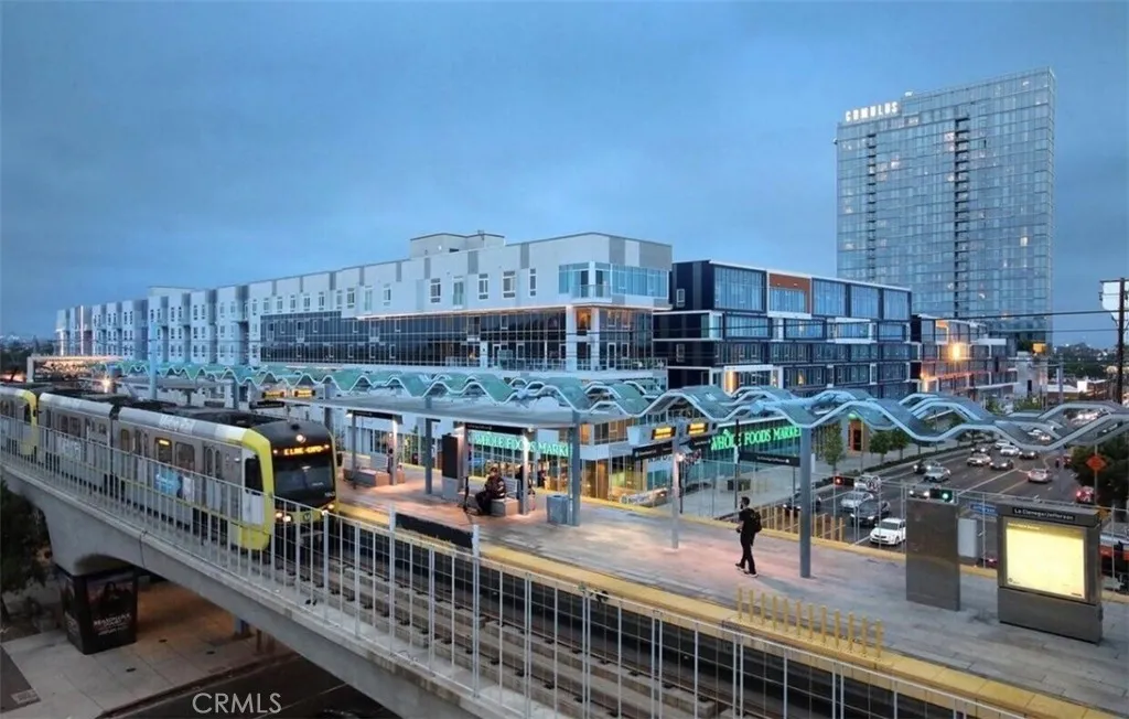 Metro E. Line, Whole Foods, Cumulus