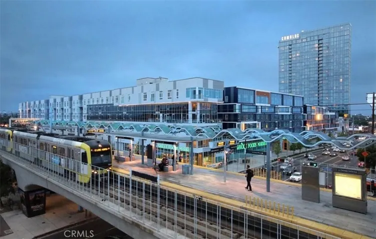 Metro E. Line, Whole Foods, Cumulus