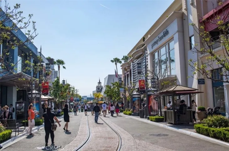 The Grove, Farmers Market, & Mid City Shopping