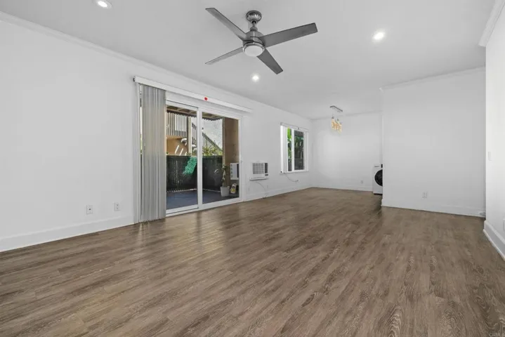 8548 Via Mallorca A, La Jolla, California 92037 — photo 4