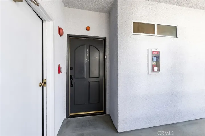 4455 Hazeltine Avenue 208, Sherman Oaks, California 91423 — photo 4