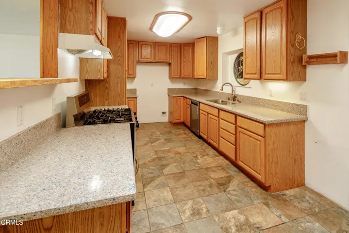 411 E Yucca St-5336-HDR