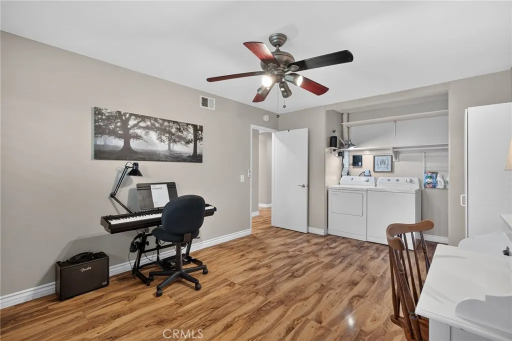 Room 3 is 15' 8"  X 11' 10"