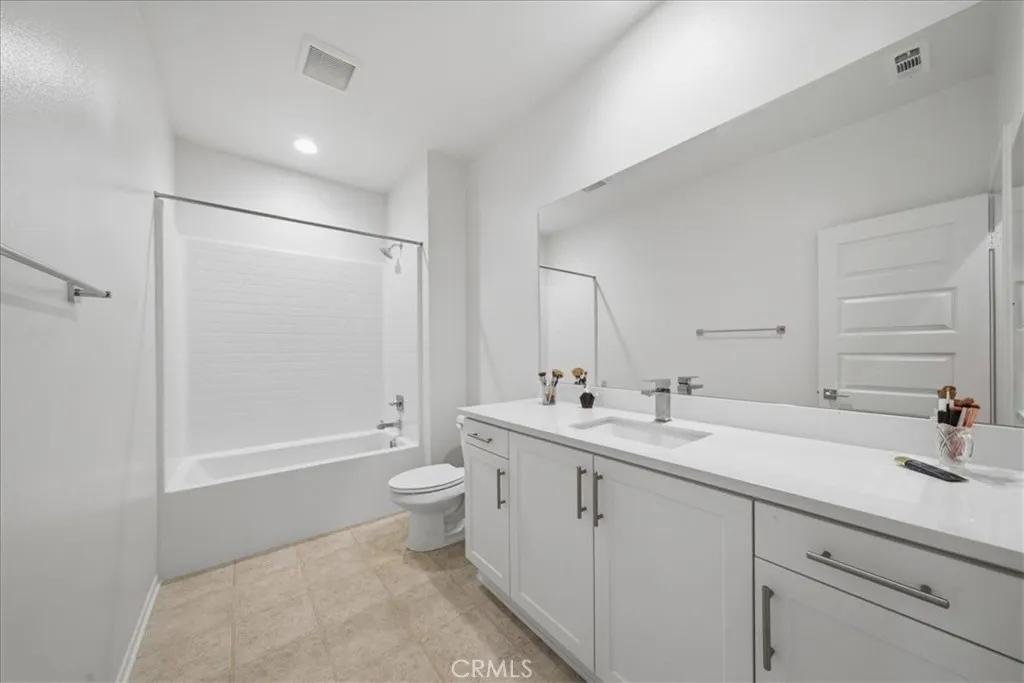 Secondary Bathroom Secondary Bathroom