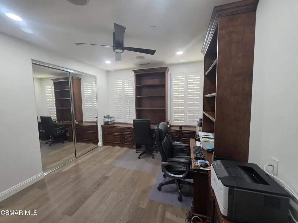 Office/5th bedroom