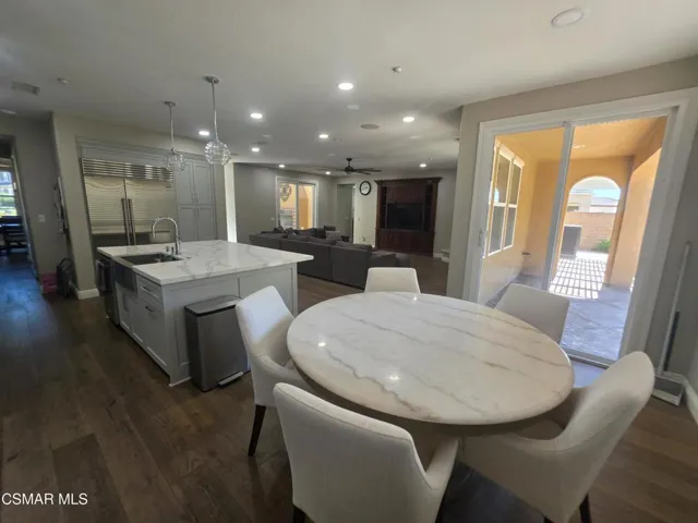 Mealtime spacious
