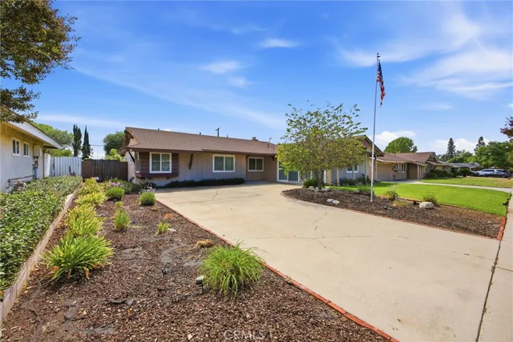 610 Ridgefield, Claremont, California 91711 — photo 4