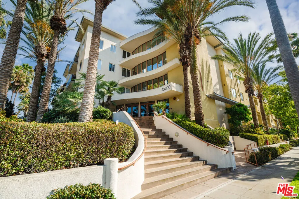 Welcome to Crescent Walk