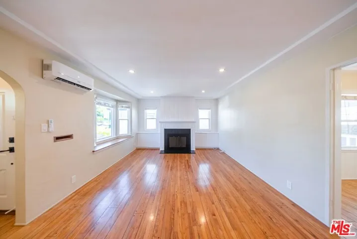 2551 S Bentley Avenue, Los Angeles, California 90064 — photo 4
