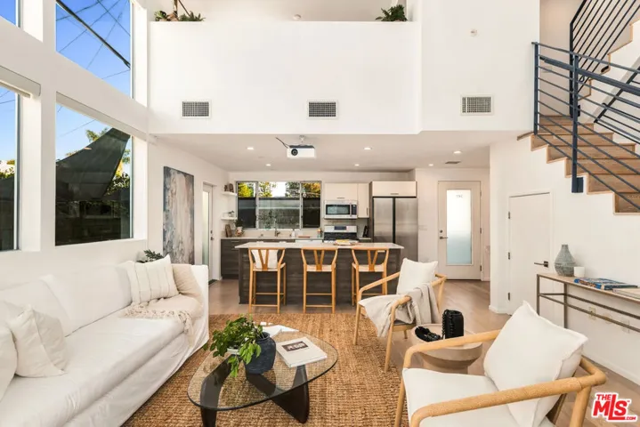 5411 W Wilshire Vista Lane, Los Angeles, California 90019 — photo 5