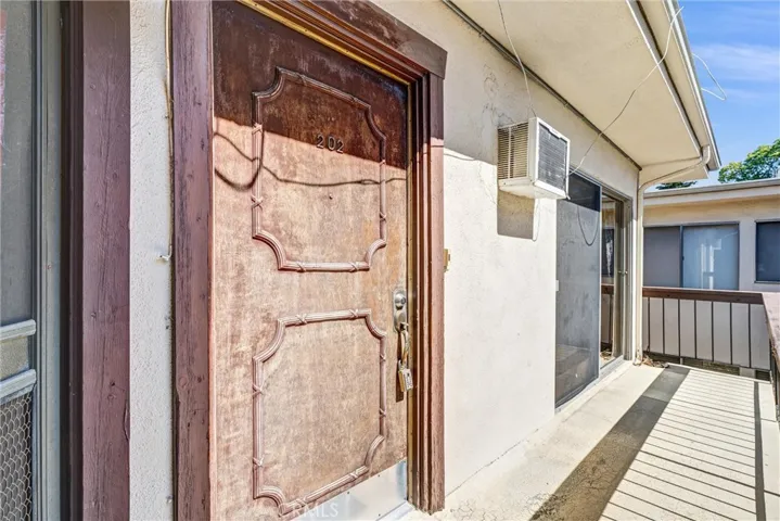1840 Camden, Los Angeles, California 90025 — photo 4