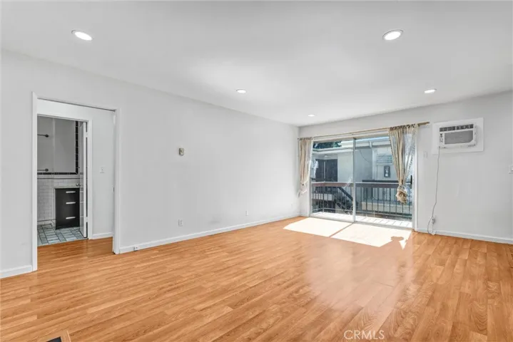 1840 Camden, Los Angeles, California 90025 — photo 5