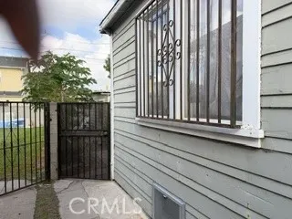 5723 Cimarron Street, Los Angeles, California 90062 — photo 4