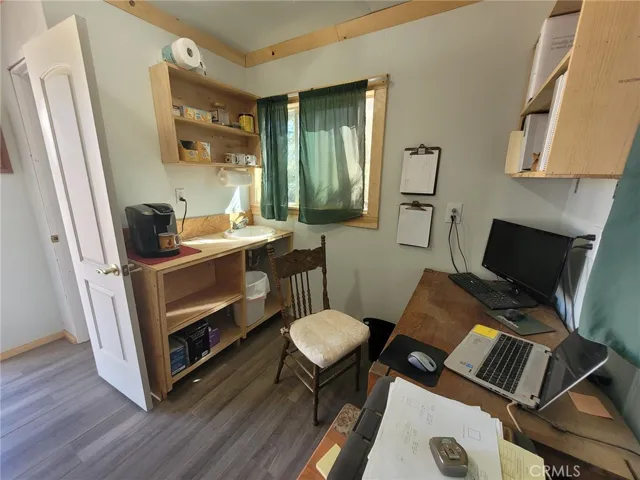 Exterior detached office with bathroom