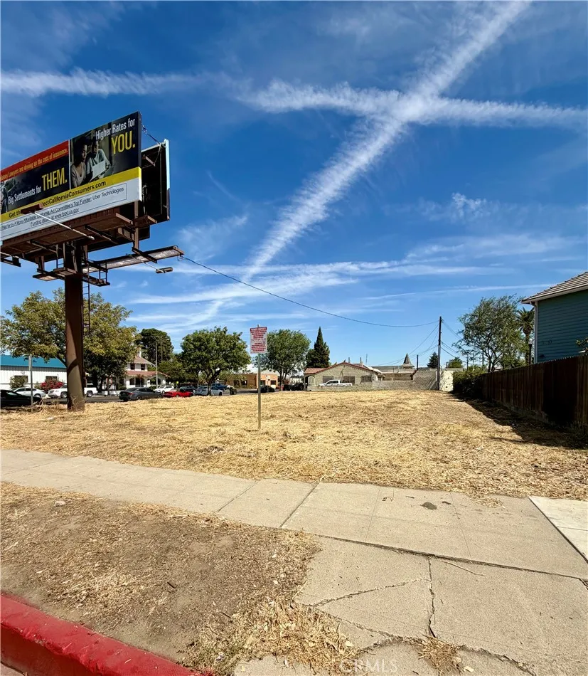 46610332 Divisadero, Fresno, California 93721 — photo 4