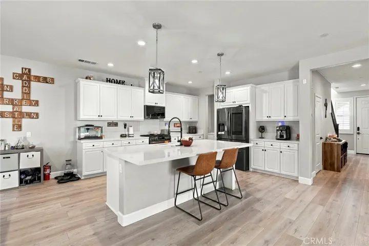 31194 Windstone Drive, Winchester, California 92596 — photo 4