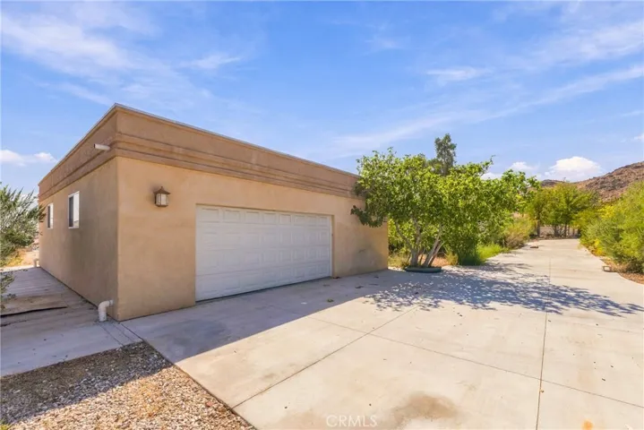 20057 Rancherias, Apple Valley, California 92307 — photo 4