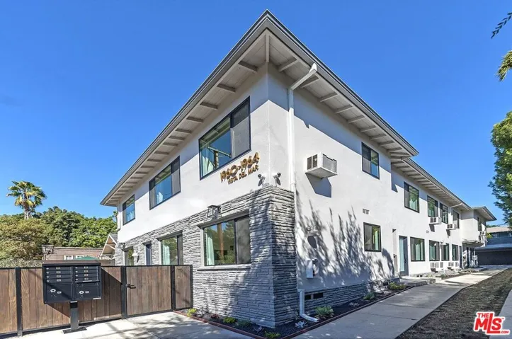 1964 Vista Del Mar Street, Los Angeles, California 90068 — photo 4