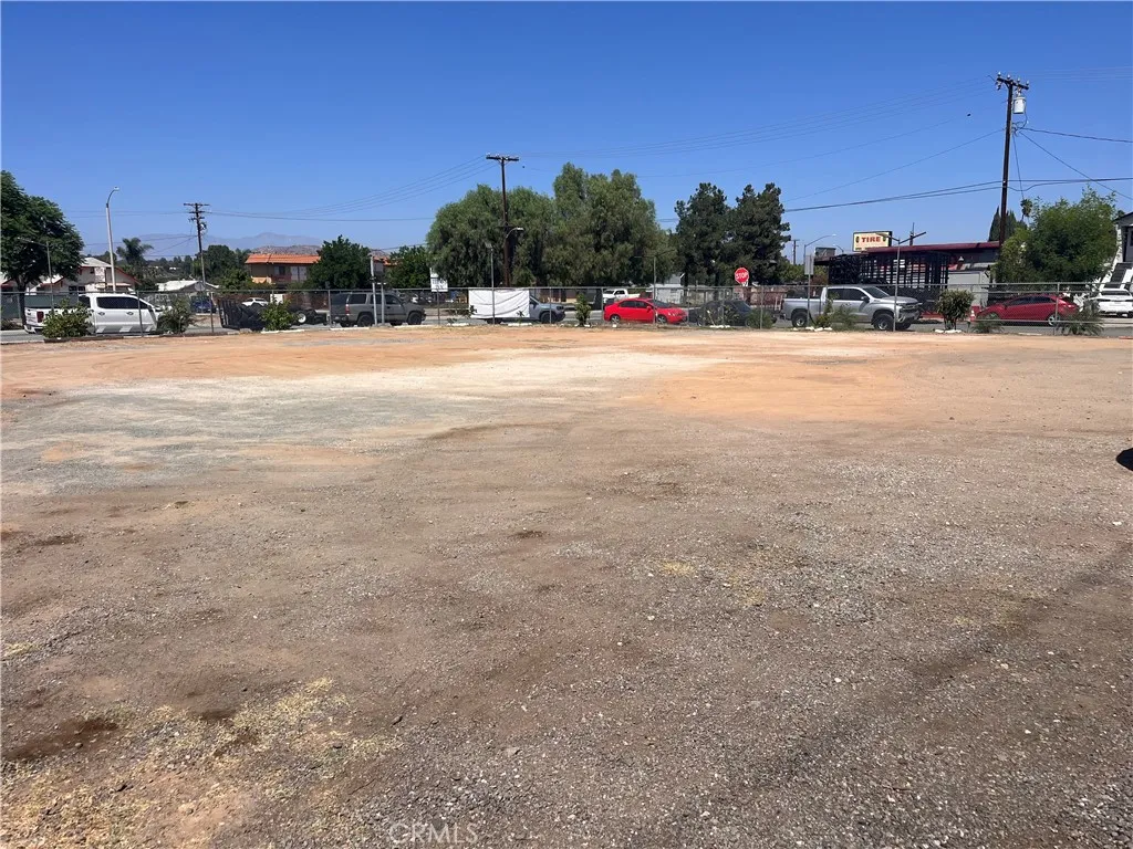 13700 Magnolia, Corona, California 92879 — photo 4