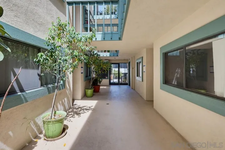 917 Torrance St. 1, San Diego, California 92103 — photo 4