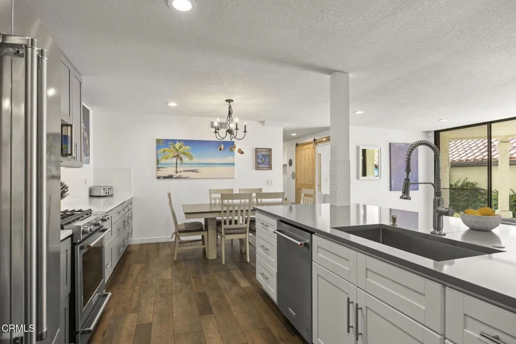 23-web-or-mls-SeaoroStudios-Mart60