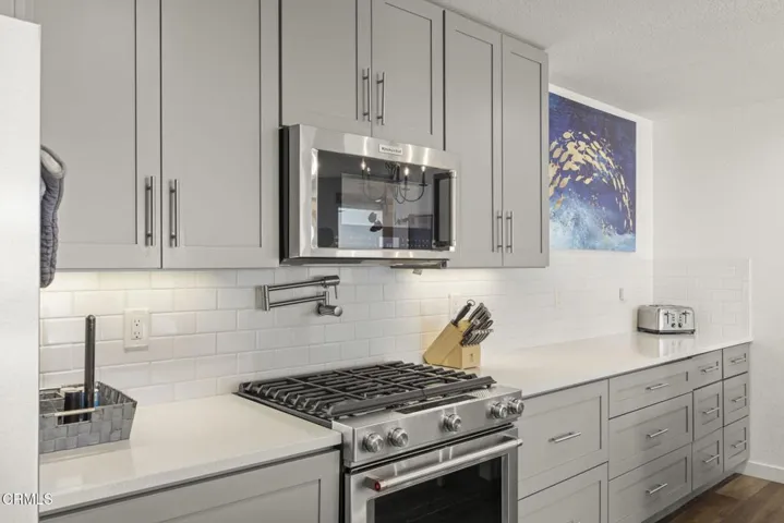24-web-or-mls-SeaoroStudios-Mart63