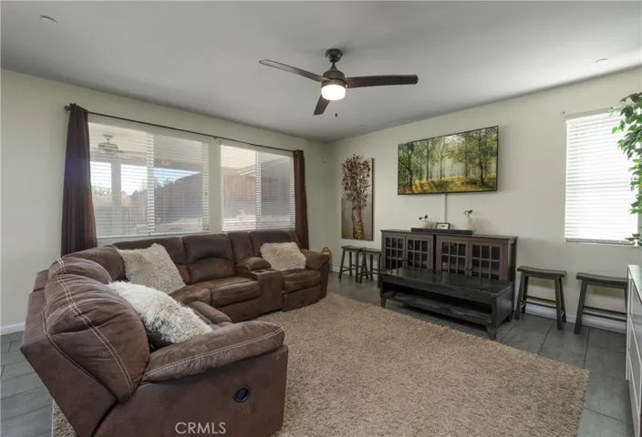 15083 Brucite, Victorville, California 92394 — photo 5