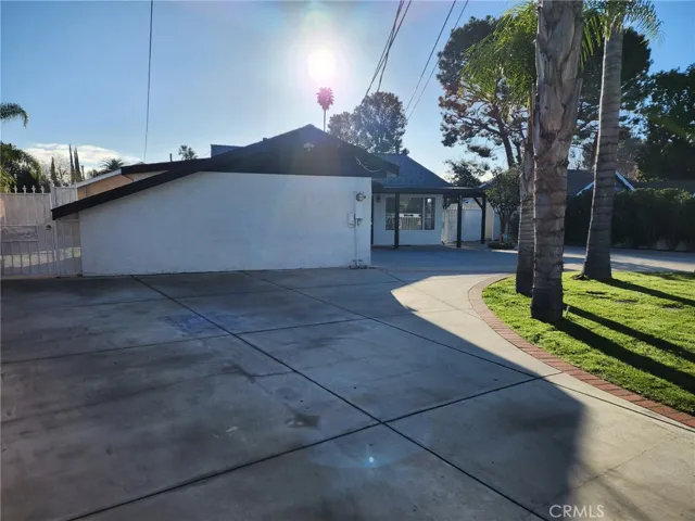 8132 Hatillo, Los Angeles, California 91306 — photo 5