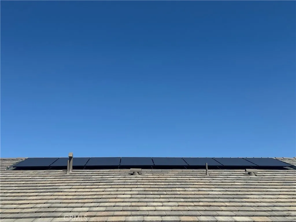 fully paid solar panels producing about 3 kwh