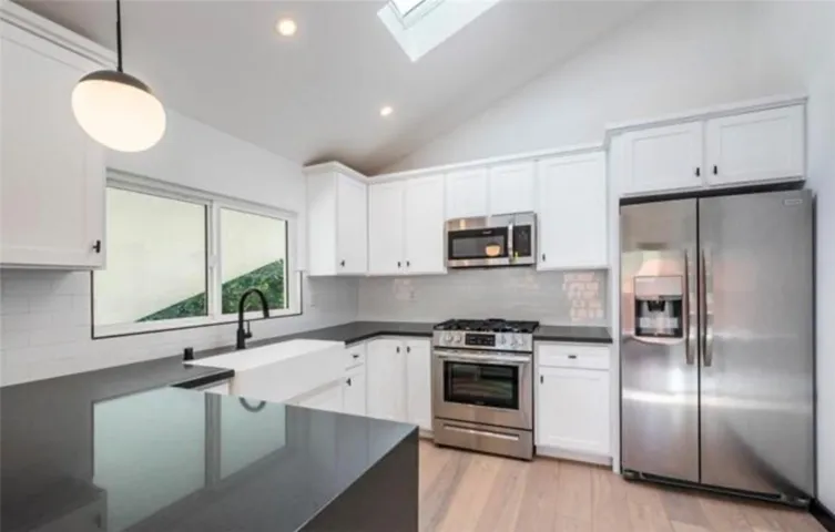 2290 Riverside Drive, Los Angeles, California 90039 — photo 4