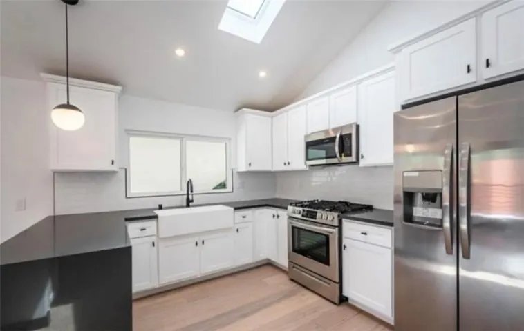 2290 Riverside Drive, Los Angeles, California 90039 — photo 5