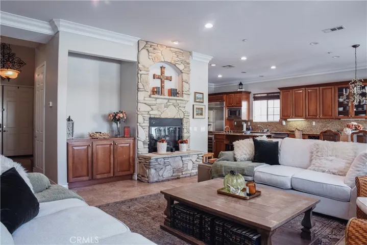 6029 Lily Rock Dr, Fontana, California 92336 — photo 4