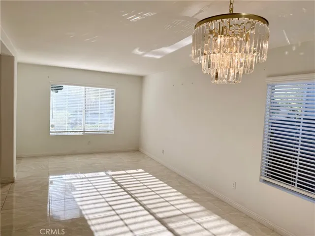11226 Evergreen, Corona, California 92883 — photo 5