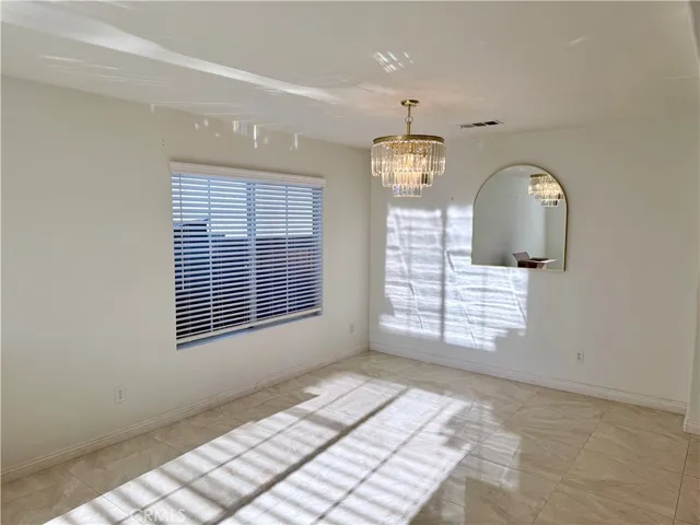 11226 Evergreen, Corona, California 92883 — photo 4
