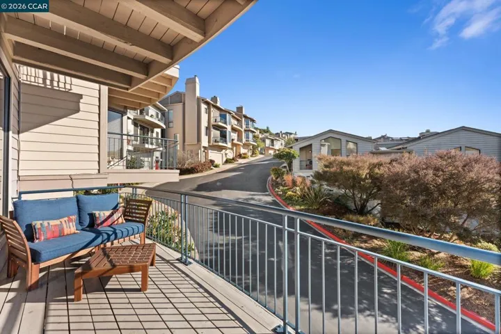 5 Schooner Hill, Oakland, California 94618 — photo 5