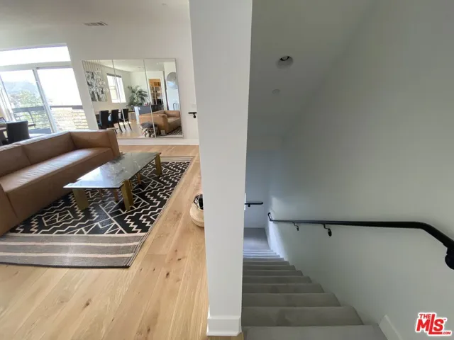 2753 Waverly Drive 801, Los Angeles, California 90039 — photo 4