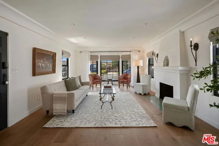 3866 Olmsted Avenue, Los Angeles, California 90008 — photo 4