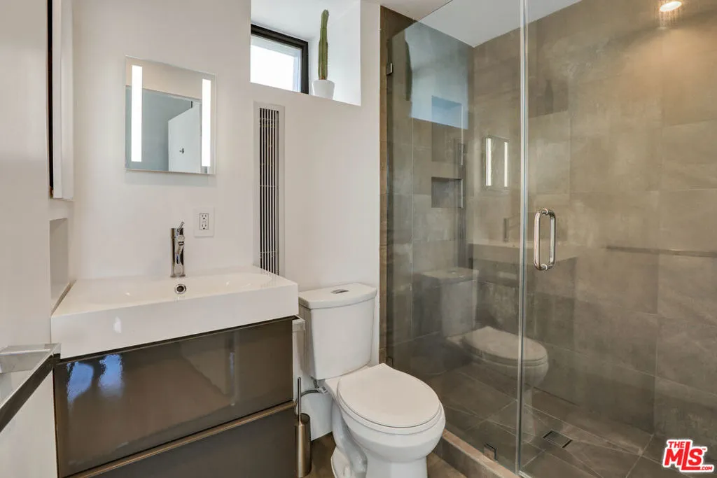 Spa-like primary bath with gla Spa-like primary bath with gla