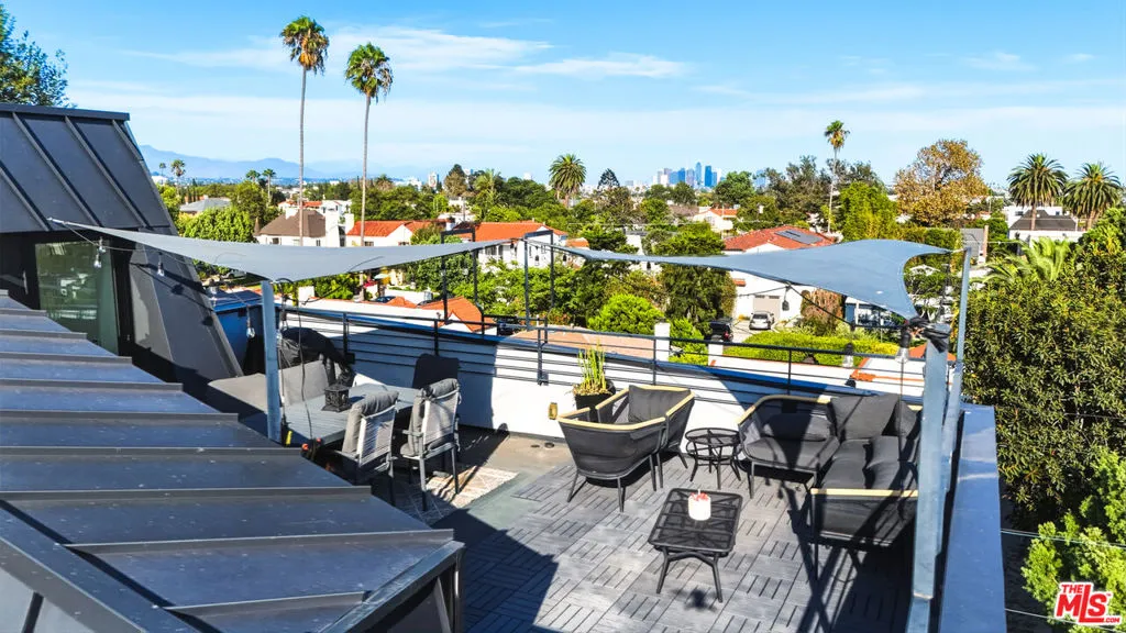 Private rooftop patio with swe Private rooftop patio with swe