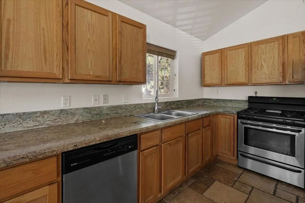 010_Kitchen 010_Kitchen
