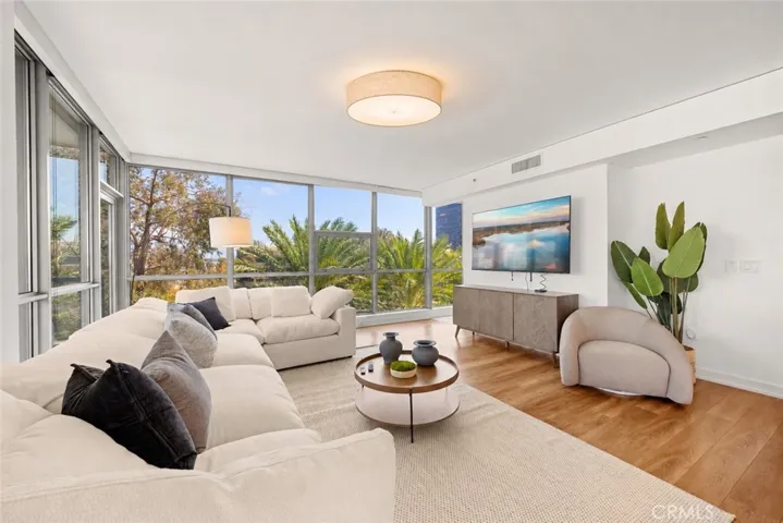 9 Macarthur Place N502, Santa Ana, California 92707 — photo 4