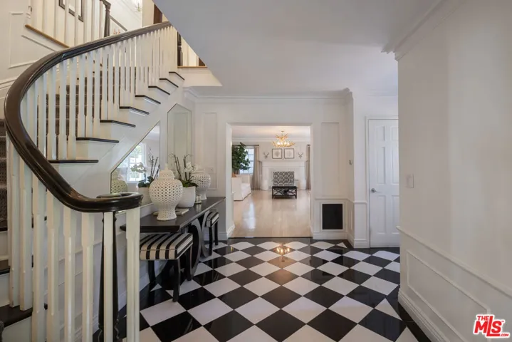 17503 Rancho Street, Encino, California 91316 — photo 4