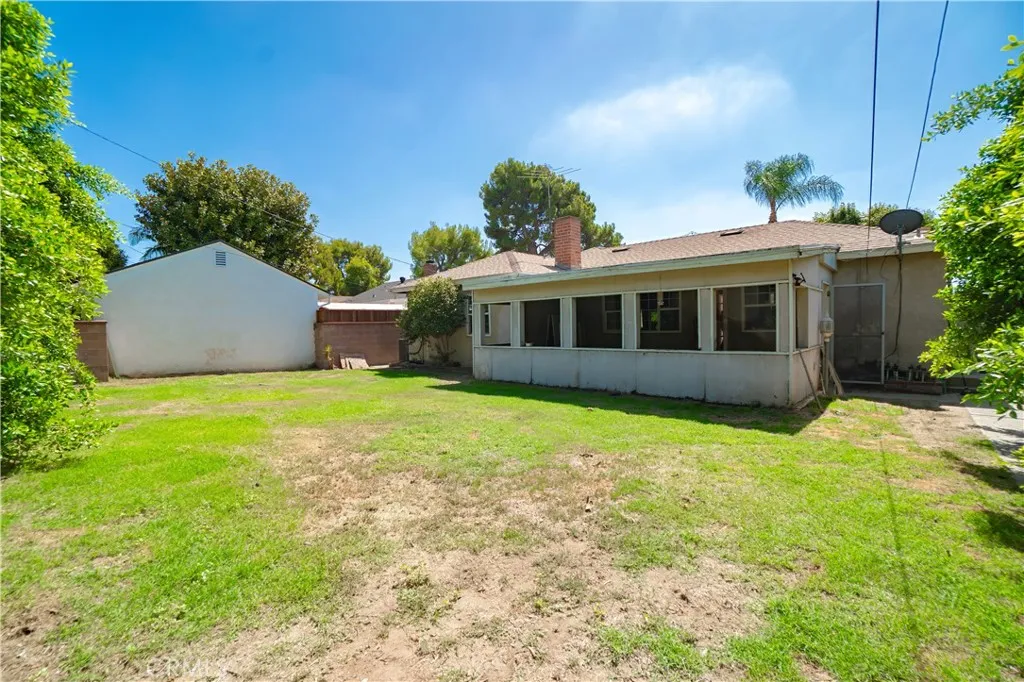 Backyard & Rear Exterior