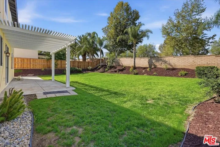 31407 Shadow Ridge Drive, Menifee, California 92584 — photo 4