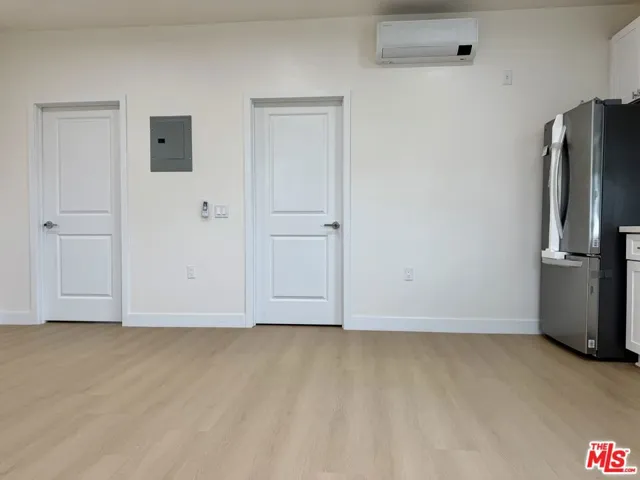 235 1/2 N Chicago Street 235 1/2, Los Angeles, California 90033 — photo 5