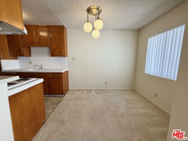 1261 Granville Avenue 6, Los Angeles, California 90025 — photo 5