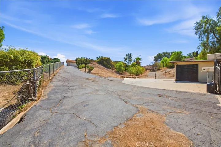 16800 Sendero Del Charro, Riverside, California 92504 — photo 4